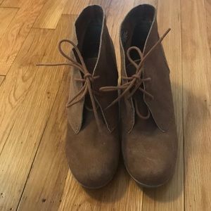 White Mountain camel suede wedge booties